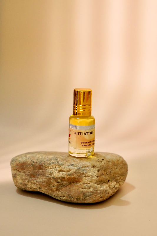 Mitti Attar